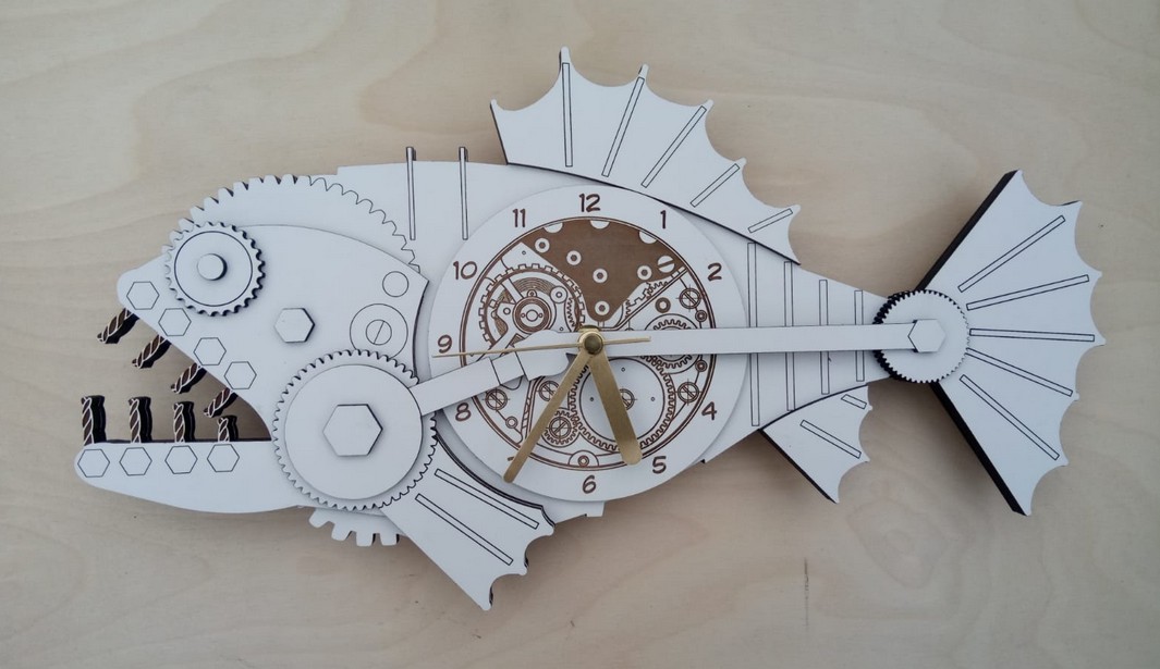 Beautiful Steampunk Laser cut clock mechanical fish